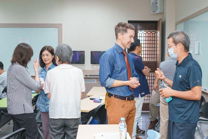 NSYSU EMI Faculty Training Tops 7,000, Earns National Certification